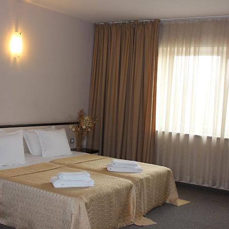 Kendros Hotel Plowdiw Zimmer foto