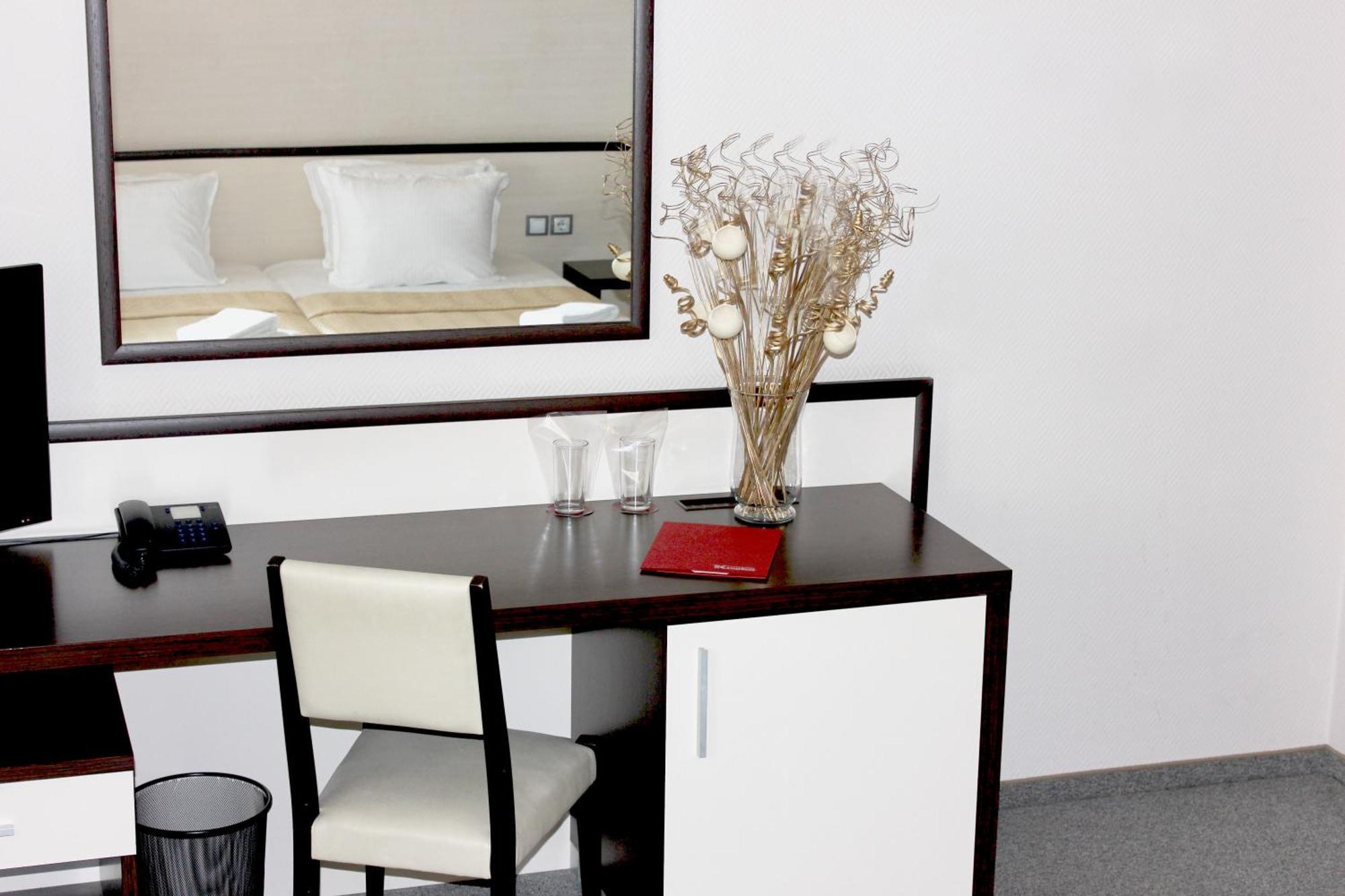 Kendros Hotel Plowdiw Zimmer foto