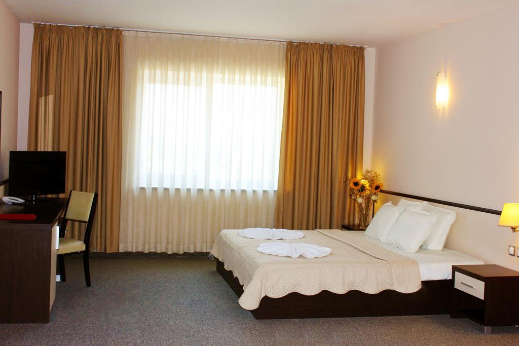 Kendros Hotel Plowdiw Zimmer foto